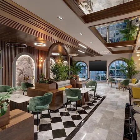 מלון Merit Park Casino &