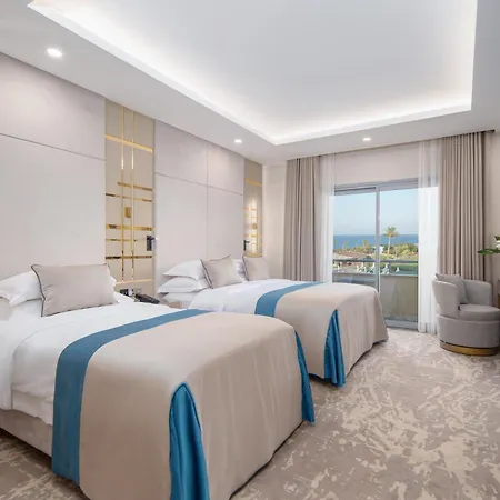 Otel Merit Park Casino & 5*
